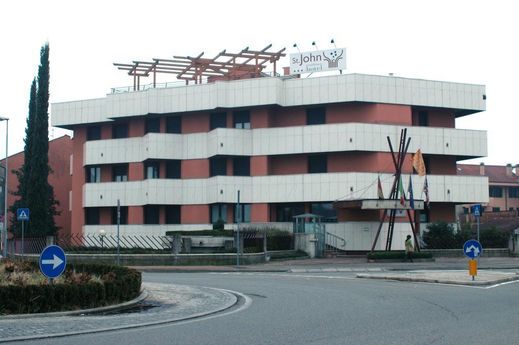 Hotel St John Desio Eksteriør bilde