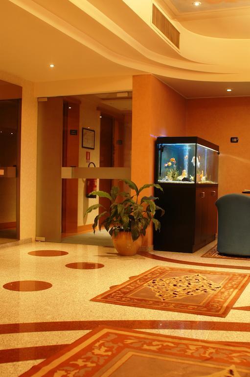 Hotel St John Desio Eksteriør bilde